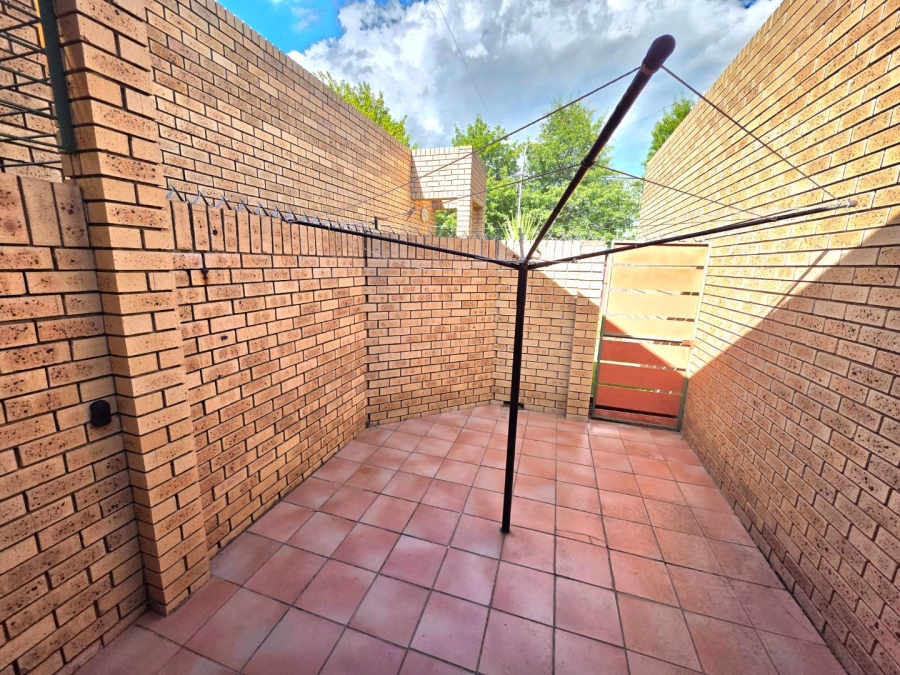 To Let 3 Bedroom Property for Rent in La Provance Free State